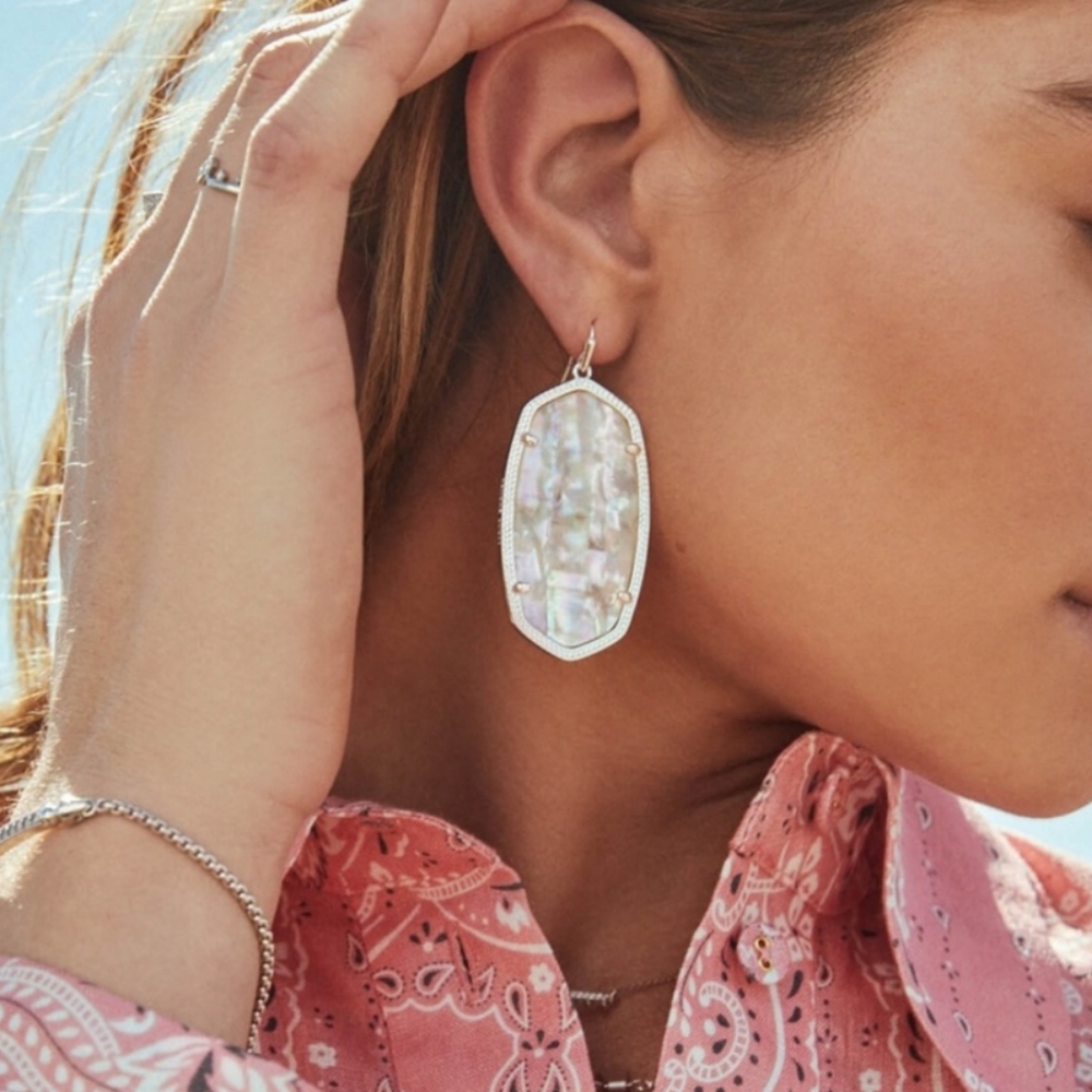Kendra Scott White Abalone Danielle Earrings - Picture 6 of 9